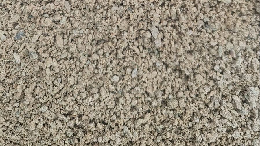0-3 mm elenmiş şap kumunun ince tane dokusu